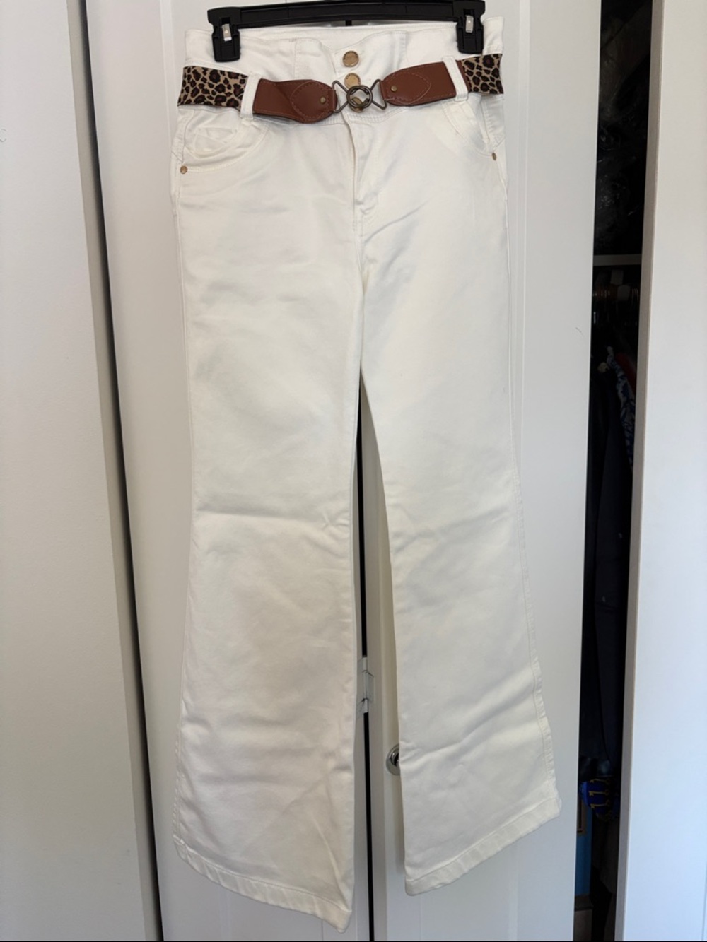 NWT [Bartolomeo] Columbian White Stretch Flare Jeans & Belt Women’s US 4/6 - Picture 3 of 15